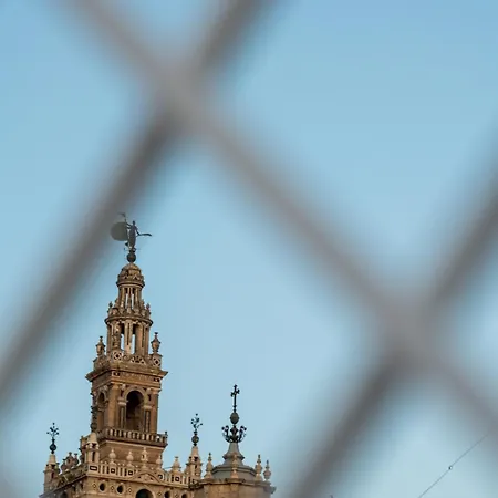 Duplex De Lujo Junto A La Catedral Terraza Privada Con Vistas A La Giralda Apartmán Sevilla