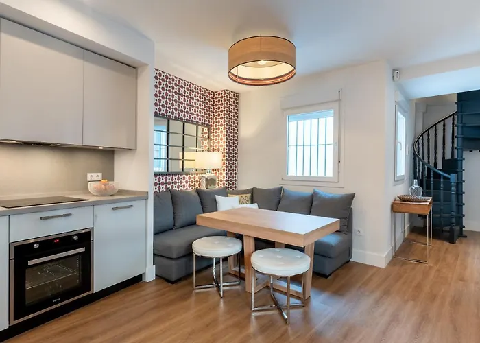 Duplex De Lujo Junto A La Catedral Terraza Privada Con Vistas A La Giralda * 세비야