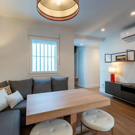 Duplex De Lujo Junto A La Catedral Terraza Privada Con Vistas A La Giralda דירה סביליה